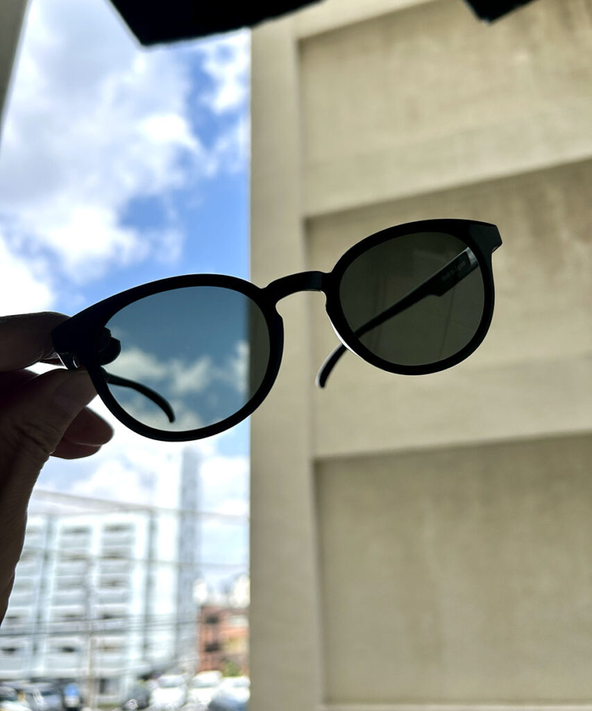 偏光サングラス 屋外 使用イメージ